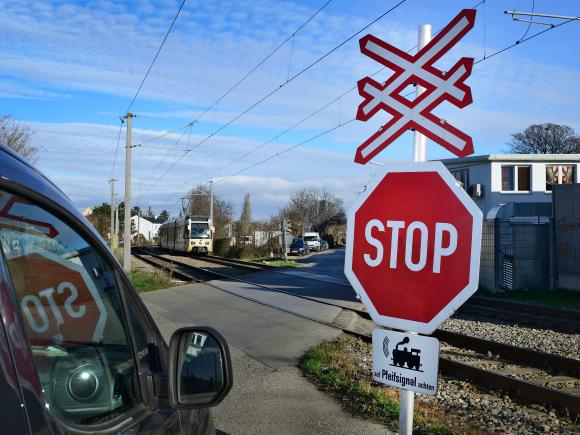 Gesicherter Bahnübergang