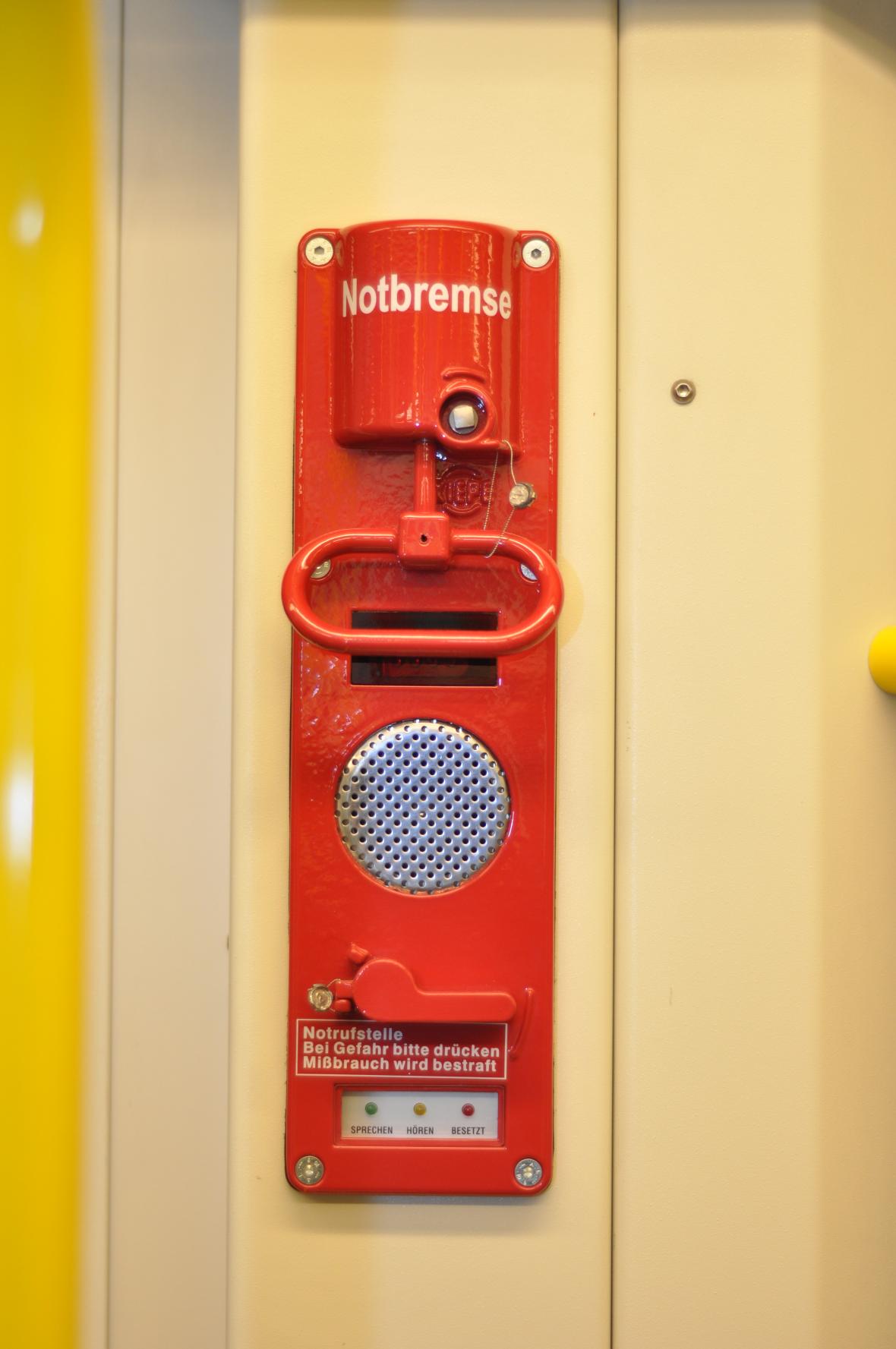 Notbremse in der Badner Bahn